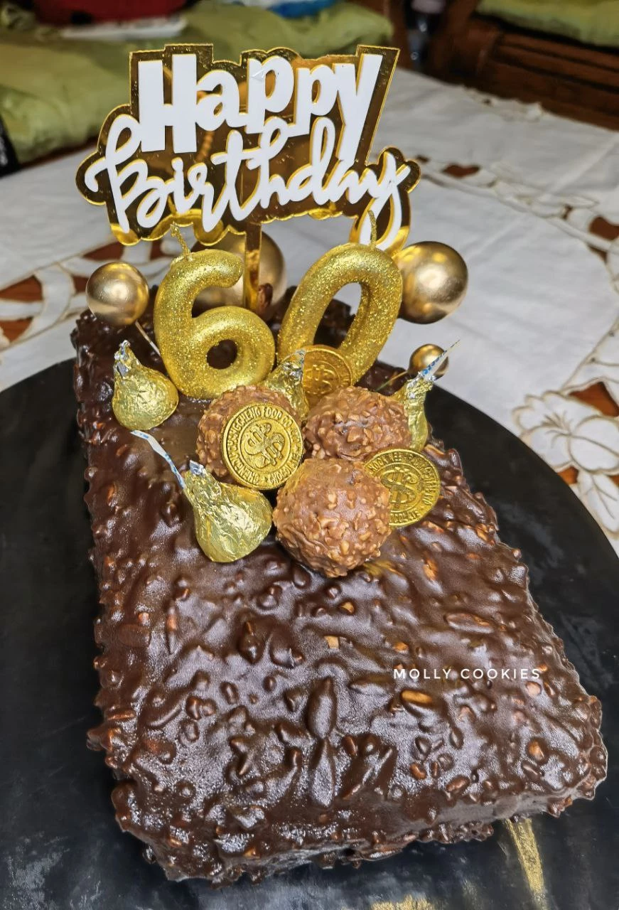 Ferrero rocher chocolate cake-img
